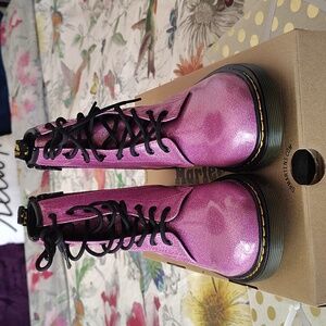 Dr. Martens 1460 Youth Pink Glitter Lace Up Boots NWB Size 5 Big Girls (8)